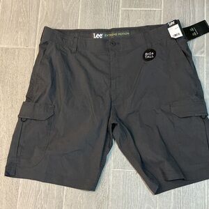 Lee Extreme Motion Men's Dark Gray Cargo Shorts Big & Tall Sz 44 Relaxed Fit NWT